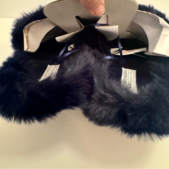 NWT. Primark furry slippers. memory foam slippers size 10. Dark navy blue/black - Picture 8 of 13